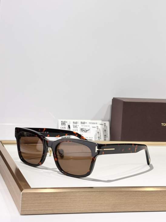 Picture of Tom Ford Sunglasses _SKUfw77836564fw